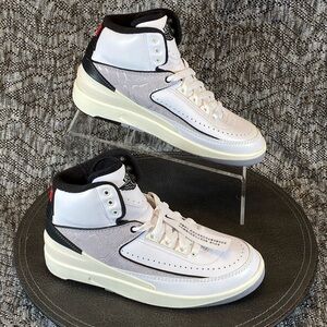 Nike Air Jordan 2 Retro GS Sneaker Boys size 5Y